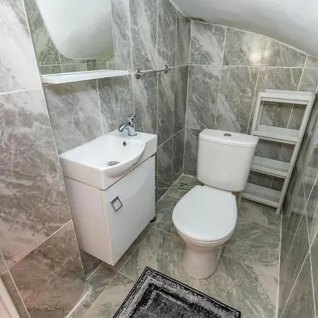 Vila Gelincik, *